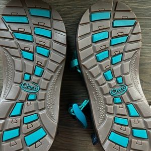 NIB Chaco girls 13 sandals